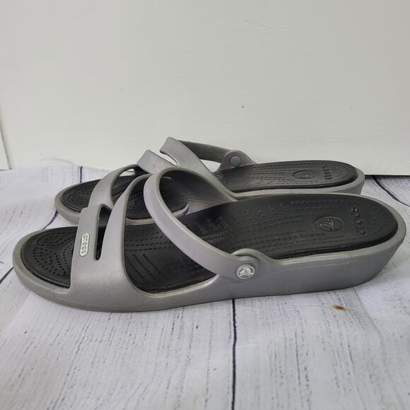 Crocs Size W11 Slip On Silver Black Swiftwater Strappy Sandals Open Back - Picture 4 of 7
